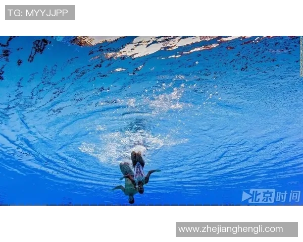 游泳争霸赛：激烈角逐水上英雄，共同见证速度与力量的巅峰对决