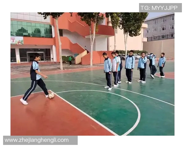 广州足球队的拼搏之路与杯赛荣耀的背后故事